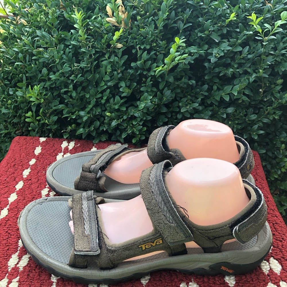 Teva Hudson Men’s Gray Outdoor Sport Sandals Size 11